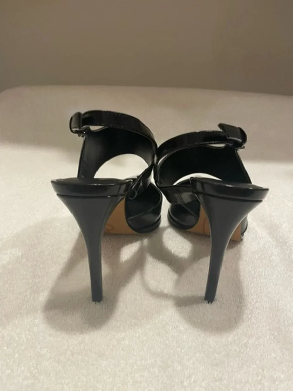KARL LAGERFELD PARIS Black Pointed Toe White Logo Leather Slingback Pumps 7.5